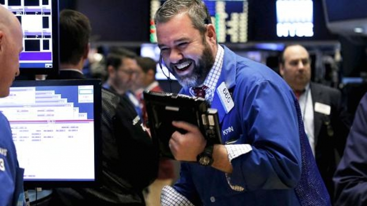 «Μακρόν-ράλι» στη Wall Street